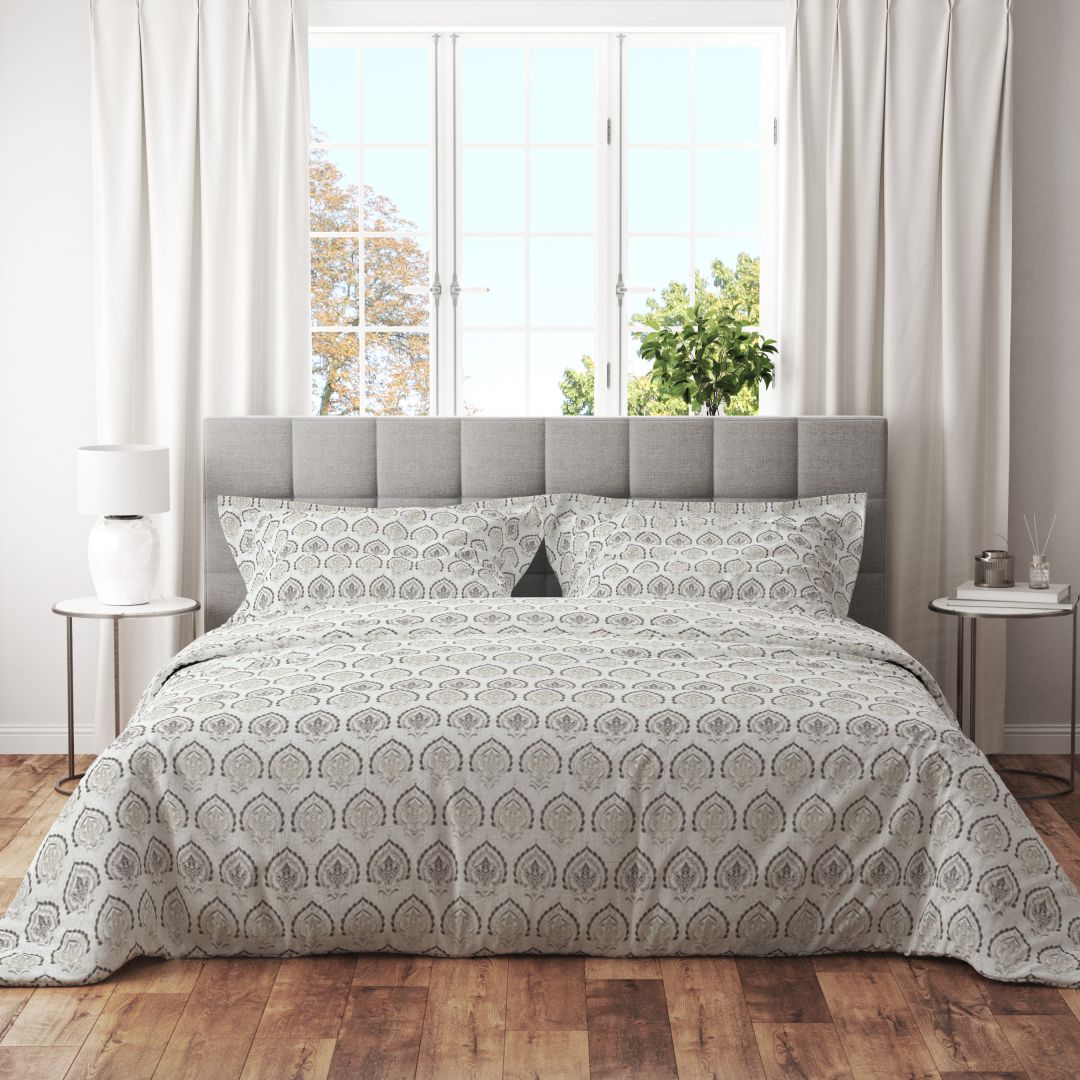 Trenton 200 TC Cotton Super King Double Bedsheet With Two Pillow Covers (270X270 Cms) - Trenton