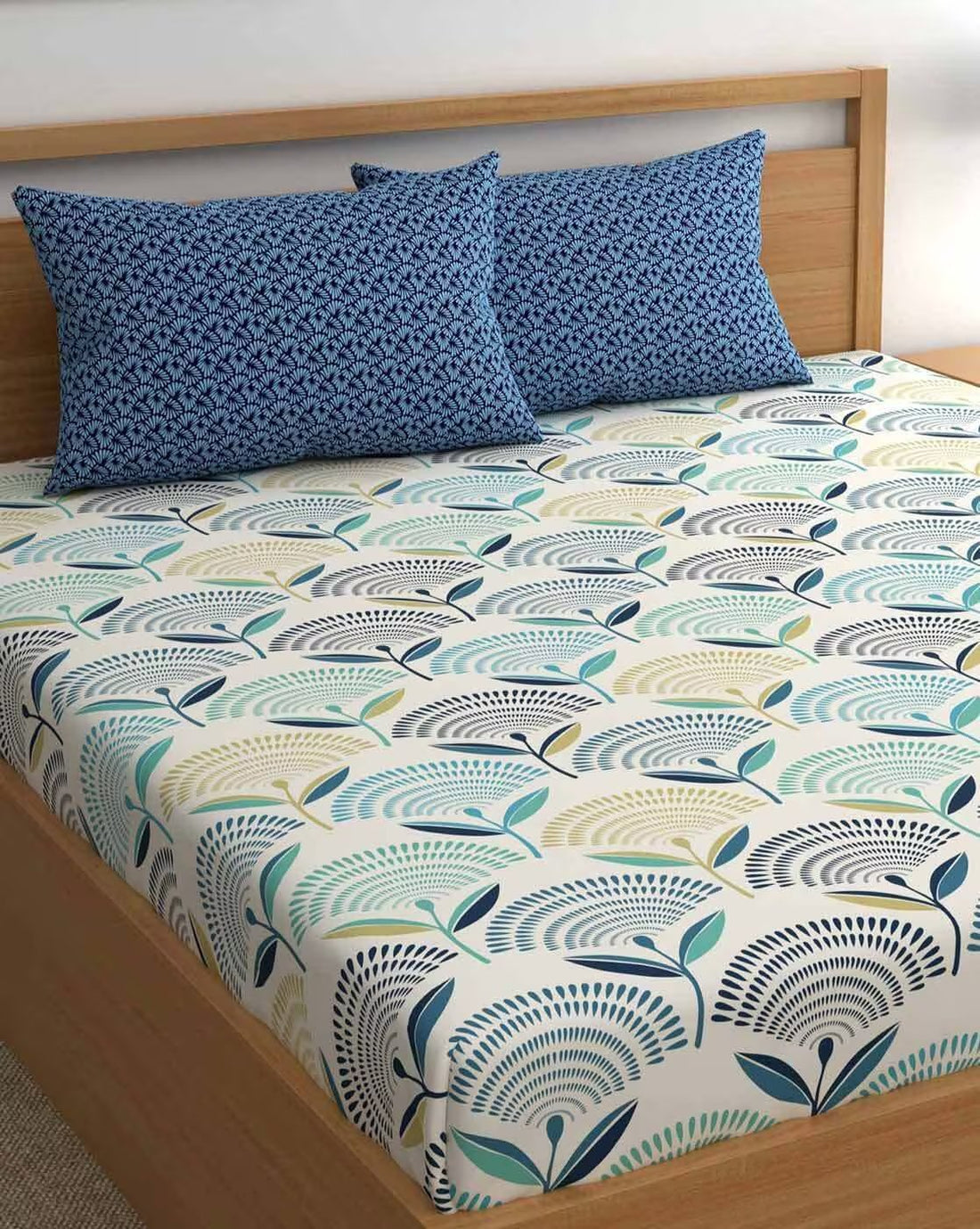 Trenton Multicolor 300 TC Cotton Blend Super King Elastic Fitted Double Bedsheet With Two Pillow Covers (270X270 Cms) - Trenton